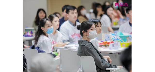 Z世代在唯品会光芒四射：95后女生带领团队拓展品牌业务，半年内业绩冲进前五
